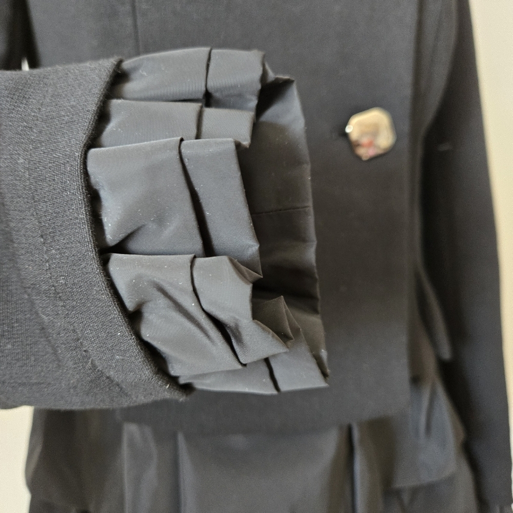 ECOLOR Black Double-Breasted Women's Jacket With Ruffle Bottom And Cuffs. Medium - Picture 4 of 14